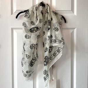 NWT Alexander McQueen Classic Skull Silk Chiffon Scarf